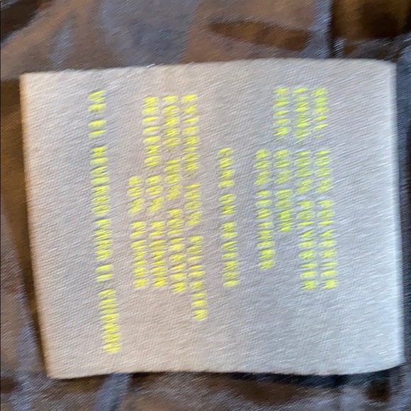 KENNETH COLE REACTION BLACK DOWN VEST SIZE SMALL - Picture 4 of 5